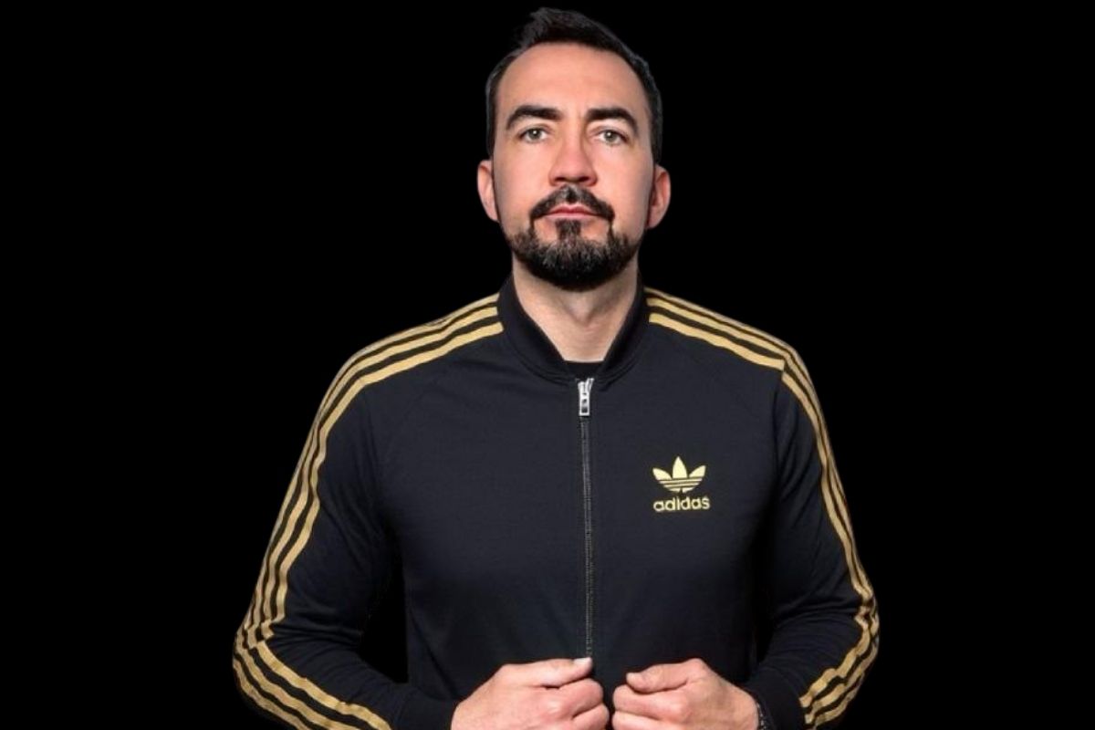 Stephen Carlin Slider Image